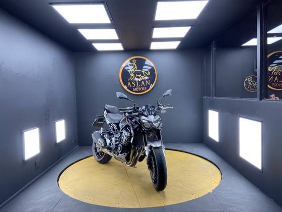 KAWASAKI Z900 